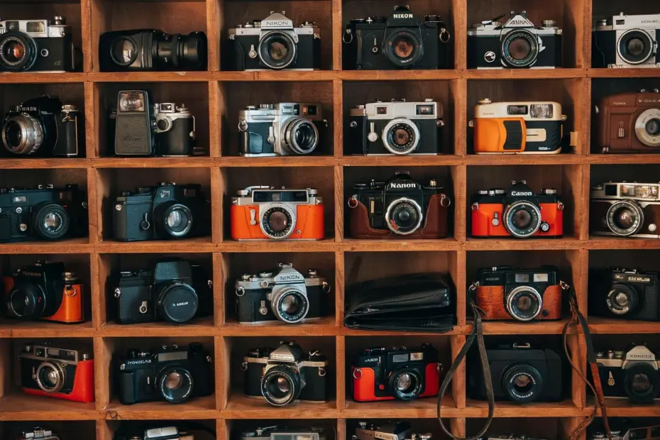 Vintage Camera Decor Ideas | Retro Film Camera Styling for Home Bookshelves